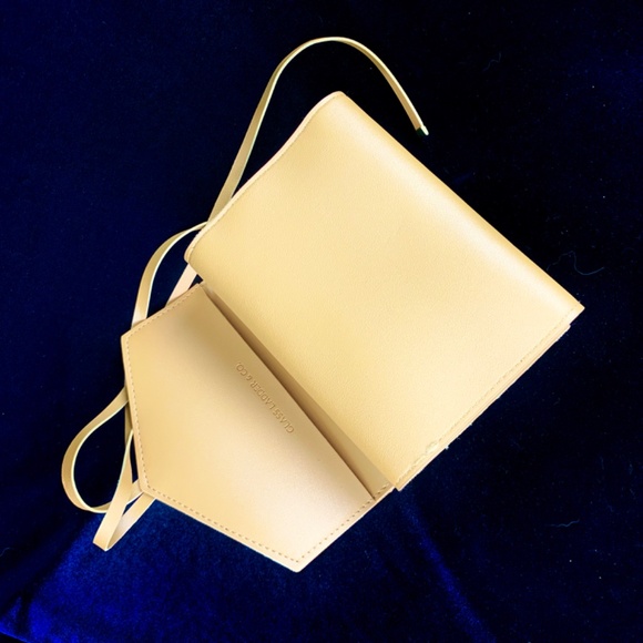 New Back to School Tech Organizer Honey Vegan Leather by Glass Ladder Katerina - Picture 9 of 11